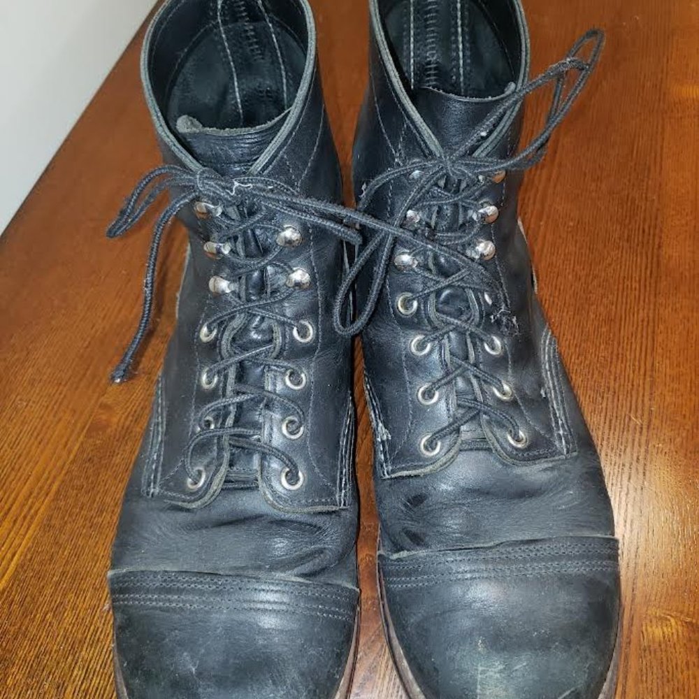 Red Wing Iron Ranger Boots. Black. Size 10.5
